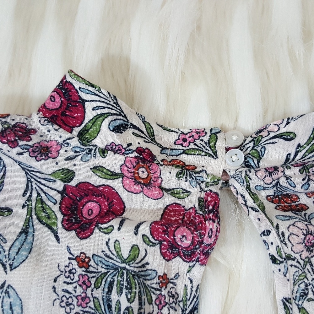 TrueCraft Floral xl Choker Style Blouse - Picture 5 of 7